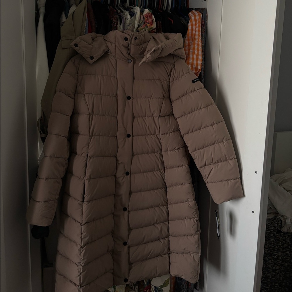 BCBGMAXAZRIA PUFF JACKET